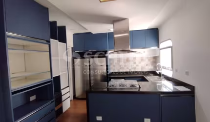 Apartamento a venda com quatro quartos na Sócrates.