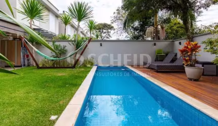 Casa de Alto Padrão à Venda em Condomínio no Jardim Cordeiro
