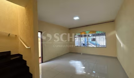 SOBRADO 3 DORMITÓRIOS (1 SUÍTE), 2 VAGAS EM ÓTIMA LOCALIZAÇÃO