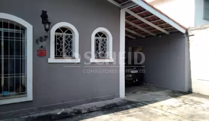 Sobrado com 4 Quartos e 3 banheiros à Venda, 180 m²