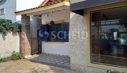Casa terrea locação, 3 dormitórios, 2 banheiros, 4 vagas, Chácara Santo Antonio