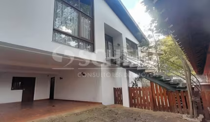 Casa para locação com 3 dormitórios e 4 vagas no Jardim Marajoara