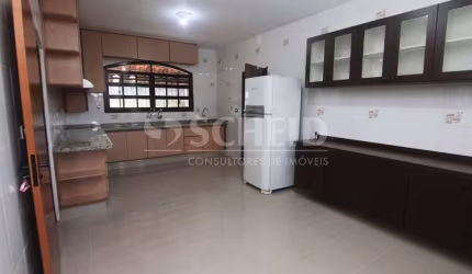 Chácara à Venda em Embu-Guaçu! Terreno com 10.968,75 m² e 456m² construido!
