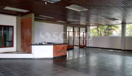 Prédio Comercial para locação no Jd Marajoara com 12.500m de área total e 8.500m de área útil.