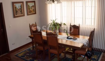 Linda casa no Jardim Marajoara