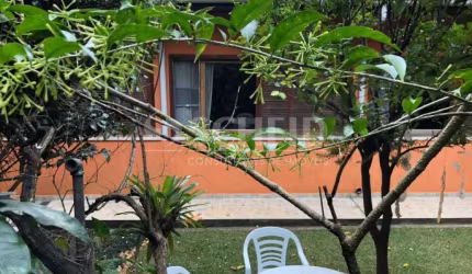 03 dormitórios sendo 01 suíte e 02 vagas
