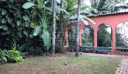 jardim marajoara .Esta mansão estilo colonial muito  bem localizada !aceita  PERMUTA
