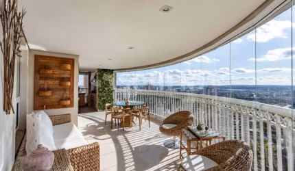 Apartamento a venda no jardim marajoara  , 246 m² 4 quartos sendo 4 suítes, 4 vagas .