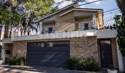Sobrado com 4 suíte próximo a Av. Washington Luís