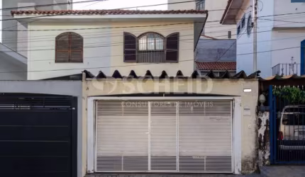 Sobrado a venda na Vila Mascote com 185m, 4 dormitórios, 2 suítes e 2 vagas.