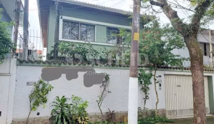 LINDA CASA PARA MORADIA COM AMPLO ESPAÇO E ACESSO RÁPIDO AO AEROPORTO DE CONGONHAS E PONTOS COMERCIA