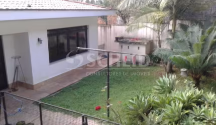 Casa Térrea no Campo Belo - Rua Bernardino de Campos S.P