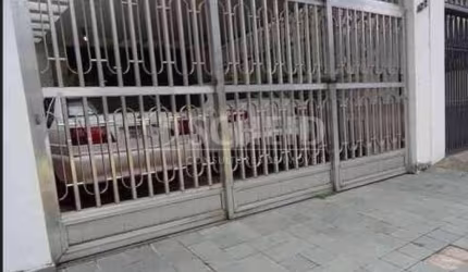 Casa com 4 Quartos e 5 banheiros à Venda,  180 m² por R$ 819.000