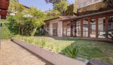 Jardim Marajoara Casa Térrea em topografia alta e arborizada Jardim Marajoara !