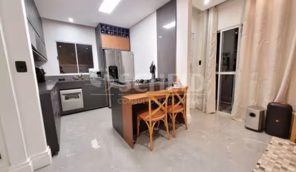 Casa a venda com piscina no Jardim Marajoara