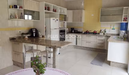 Casa de Condomínio com 4 Dormitórios, Suíte com Hidro e Área Gourmet em Sorocaba - Conforto e Lazer