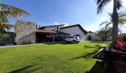 Casa Térrea de Alto Padrão com 3 Suítes no Village Araçoiaba | Vista Privilegiada | Estuda Permuta