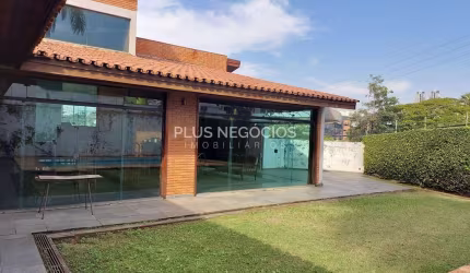 Comercial   preço acessível para o local  fica esquina com a Avenida Caribe, é um endereço muito es