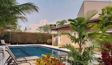 Linda casa para venda e locação no condominio Lago Azul Golfe Clube, 400 mts² de construção, distri