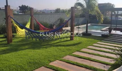 Casa Térrea à Venda no Condomínio Fazenda Imperial em Sorocaba – 4 Suítes, Piscina Aquecida e Área