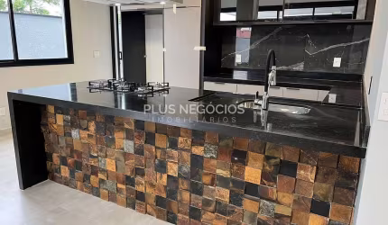 Casa à Venda no Alphaville Nova Esplanada 4: 3 Suítes, 468m² de Área Útil e Total, Conforto e Sofis