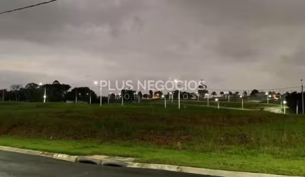 Terreno à Venda no Condomínio Villaggio Itália: 340m² de Área Total – Conquiste o Seu Espaço em um
