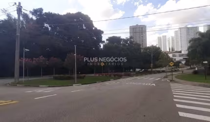 Terreno à Venda no Jardim Residencial Tivoli Park - 330m² de Área Total e Útil, Ideal para Construç