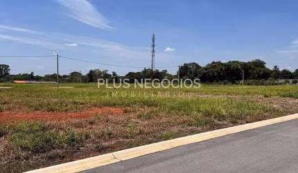 Vende-se Terreno em Araçoiaba da Serra - Em frente ao Condomínio Lago Azul