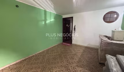 Oportunidade Única: Casa Espaçosa em Localização Estratégica no Jardim Emília!