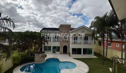 Casa de Alto Padrão para Locação e Venda no Condomínio Saint Charbel – 5 Dormitórios, Piscina, Salã