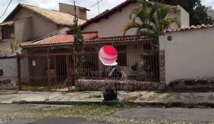 Casa com 3 quartos à venda na Rua Desembargador Leão Starling, 199, Ouro Preto, Belo Horizonte por R$ 1.730.000