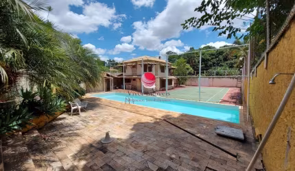 Casa com 5 quartos à venda na Reginaldo Cunha Balaguer, 55, Garças, Belo Horizonte por R$ 2.000.000
