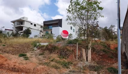 Terreno em condomínio fechado à venda na Avenida Dois, 142, Portal do Sol, Contagem por R$ 780.000