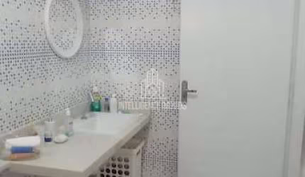 Casa à venda com 4 quartos (sendo 2 suítes, uma com closet) em 182m² de área construída, no bairro