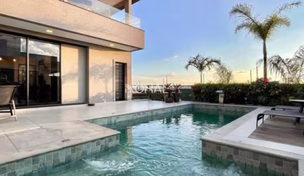 Uma deslumbrante residência de alto luxo na Villa di Sorrento, com 4 suítes.