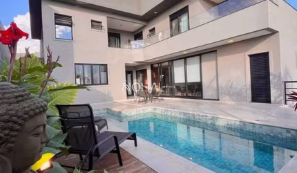 Uma deslumbrante residência de alto luxo na Villa di Sorrento, com 4 suítes.