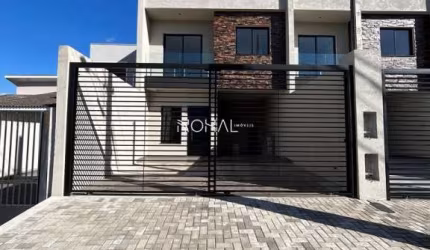 Sobrado Triplex no Jardim Carvalho com 3 quartos sendo 1 suite com sacada