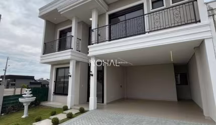 Residência estilo Neoclássico a venda com 4 quartos sendo 3 suítes no Ecoville