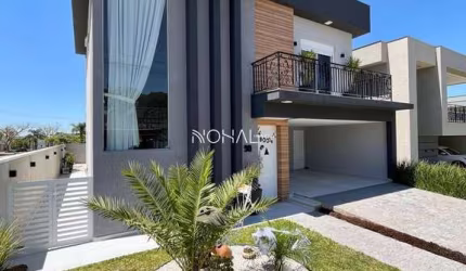 Residência a venda com 3 suítes e com piscina no Condomínio Terras Alphaville