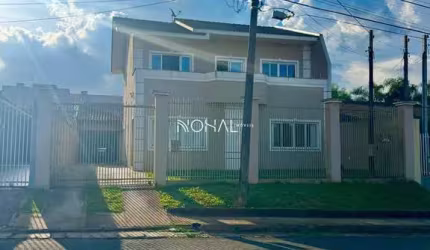 Casa Semi Mobiliada a venda com 3 quartos sendo 1 suíte com sacada em Uvaranas