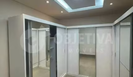 Excelente casa localizada numa região privilegiada no Bairro Roosevelt em Uberlândia