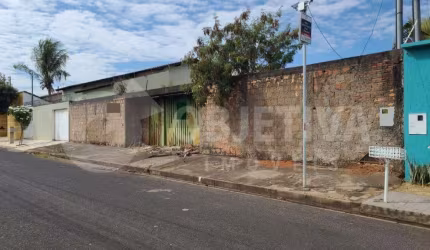Excelente área localizada no Bairro Jardim Botânico em Uberlândia