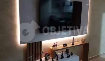 Apartamento à venda, 2 quartos, 1 suíte, 1 vaga, GRANADA - UBERLANDIA/MG