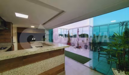 Belíssima Cobertura Duplex no Bairro Martins em Uberlândia