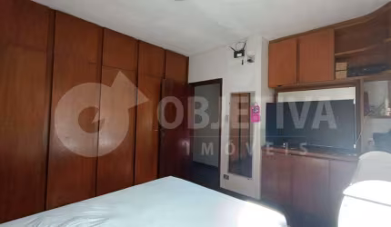 Oportunidade de casa a venda no bairro Roosevelt em Uberlândia