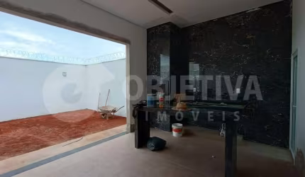 Linda casa no bairro praça alto Umuarama