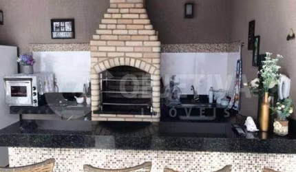Excelente casa no Bairro Nova Uberlândia disponível para compra