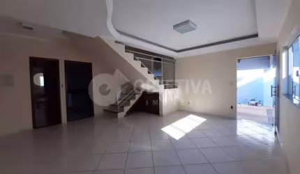 Ótimo sobrado no bairro Alto Umuarama