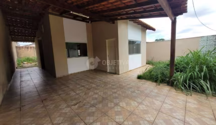 Excelente casa localizada no Bairro Nova Uberlândia