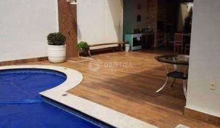 Belíssima casa no Bairro Jardim Inconfidência